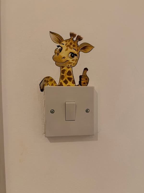 Mini Giraffe Mural